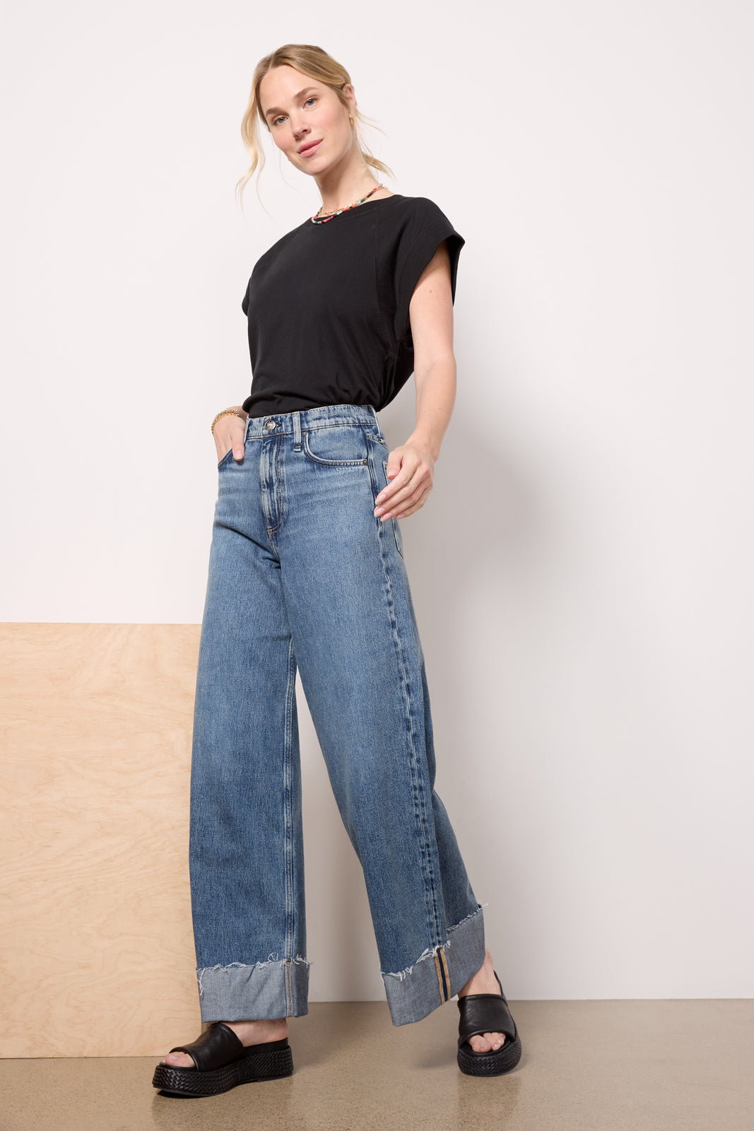 Sofie Crop w Cuff